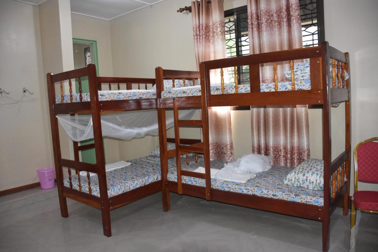 Bed and Breakfast L&J Modern Backpackers Kinondoni à Dar es Salaam Extérieur photo