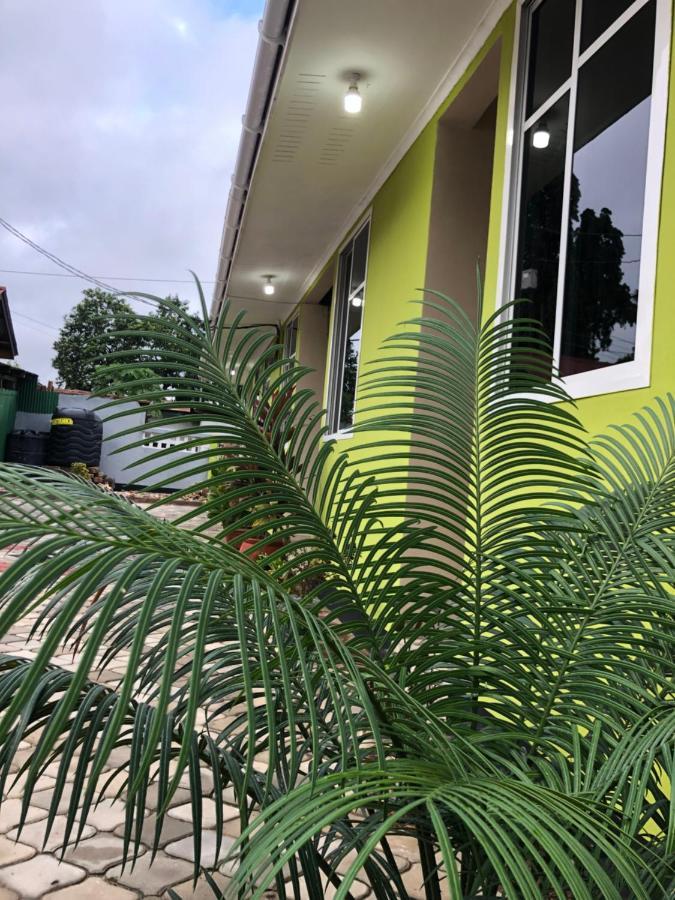 Bed and Breakfast L&J Modern Backpackers Kinondoni à Dar es Salaam Extérieur photo